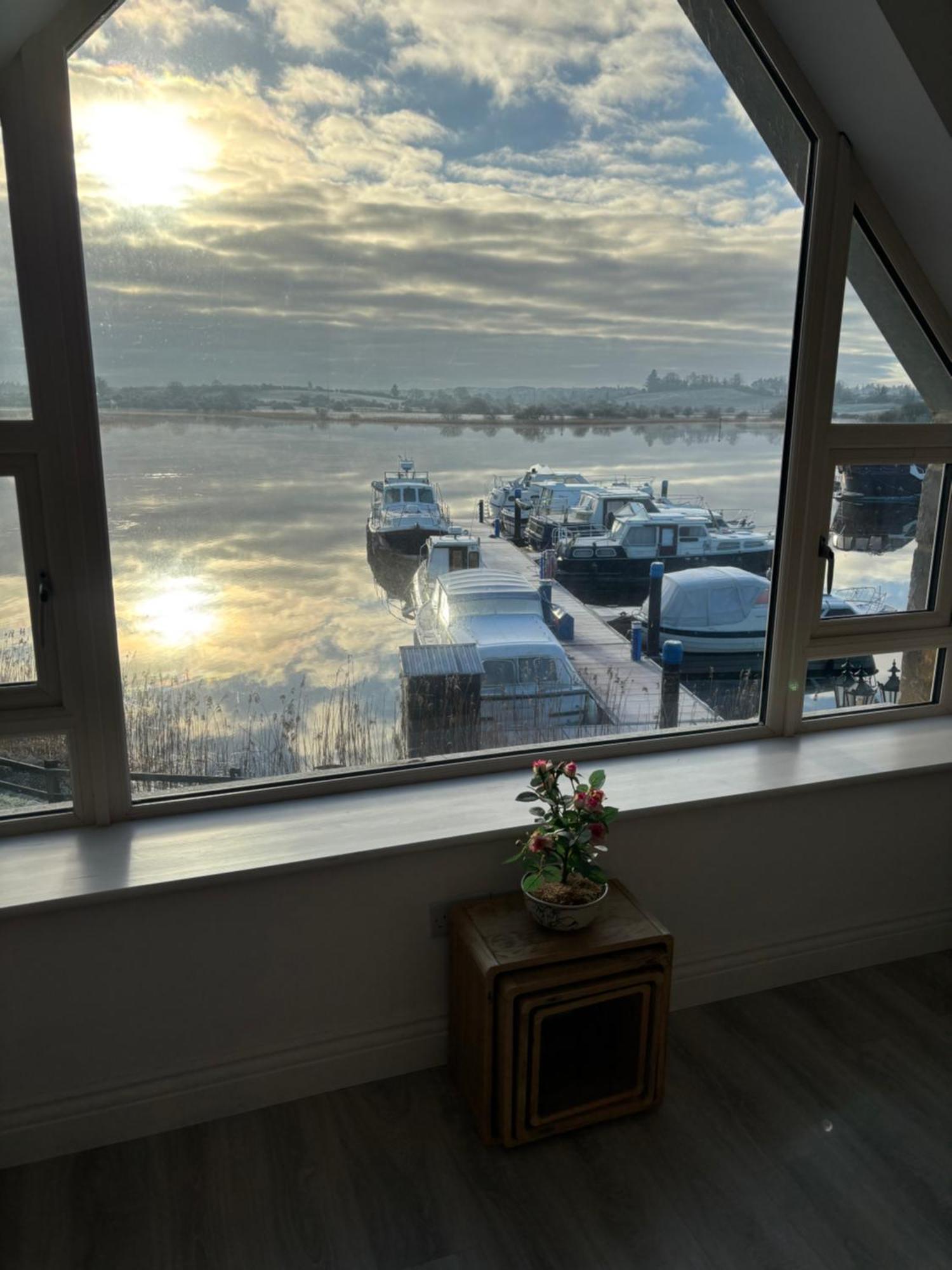 Lough Key Luxury Riverfront Apartment Cootehall Luaran gambar
